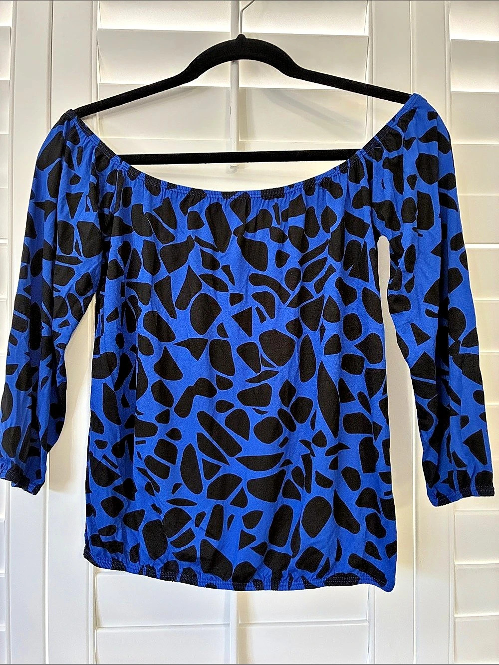 Ava Sky (Fighting Eel) Top Brooklyn Dazzling Pieces Abstract Blue & Black Top XS